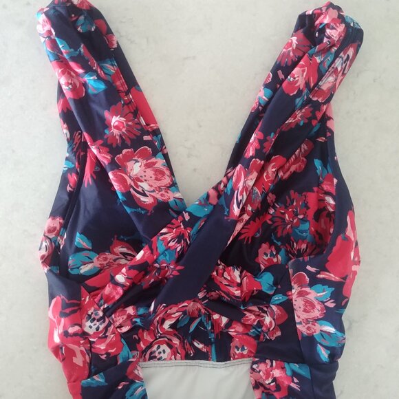 Modcloth HighDive navy blue red floral one piece swimsuit bathing suit c… - Picture 2 of 11